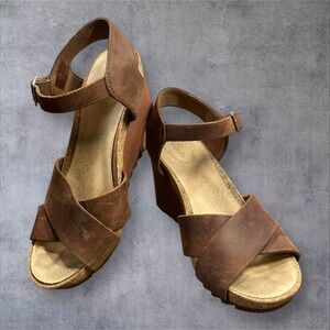 Clarks Flex Sun Wedge Sandals Women 7.5 Brown Leather Cork Platform Buckle Strap